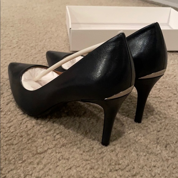 COPY - size 7 - New in the Box Gayle pumps brand - Picture 5 of 6